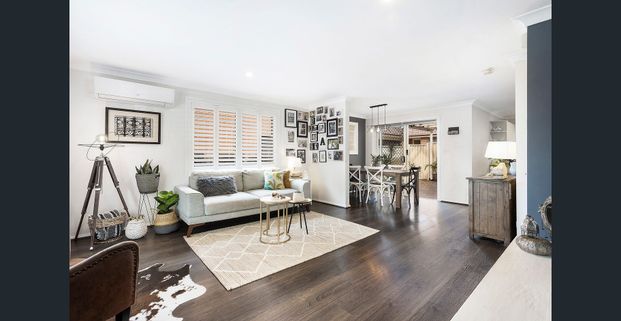 Conveniently located 3 bedroom Two Storey Townhouse - Photo 1