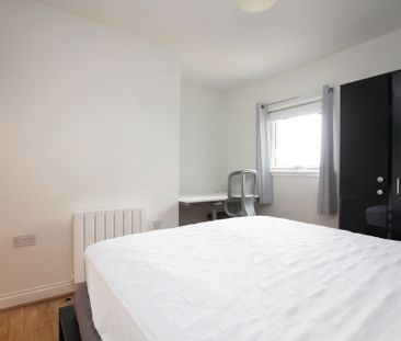 Victoria Road, Govanhill, Glasgow - Photo 5