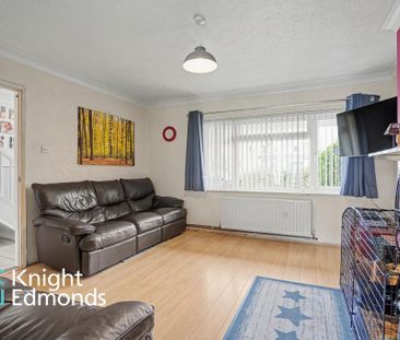 4 bedroom semi-detached house to rent - Photo 1