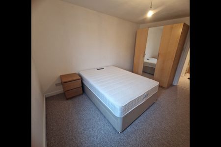 2 Bed Flat, Gylemuir Road, EH12 - Photo 3