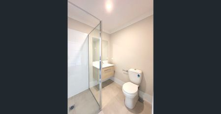 Brand New 4-Bedroom Home in Bethania for Rent - Photo 4