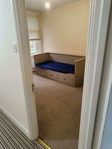 4 bedroom terraced house to rent - Photo 3