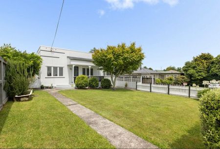 Charming Art Deco Property - Photo 3