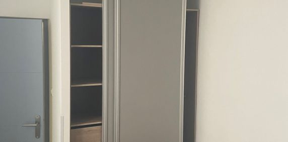 Location Appartement 2 pièces 31m² NIMES 30000 - Photo 2