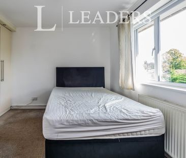 2 bedroom house to rent Green Acres, Croydon, CR0 - Photo 4