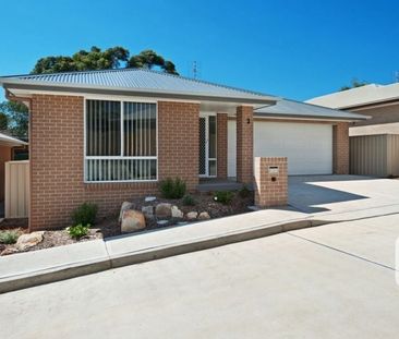 4 Eltham Circuit, Elermore Vale NSW 2287 - Photo 1