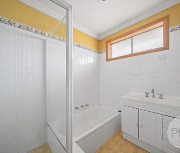 115 Simkin Crescent, Kooringal NSW 2650 - Photo 6