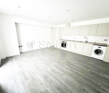 Leytonstone Road, E15, London - Photo 5
