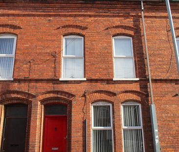 Great Apartment, 8A Westminster Street, Botanic Area ~ Behind Queens, Belfast - Photo 4