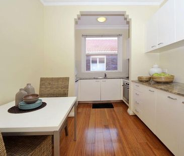 Two Bedroom Apartment & Separate Study - Photo 3