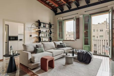 Carrer de Verdaguer i Callís, Barcelona, Catalonia 08003 - Photo 4