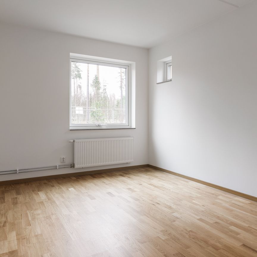 Vikaholmsallén, Växjö - Photo 1