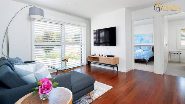 Fully furnished luxury 4 bedroom family home - Photo 1