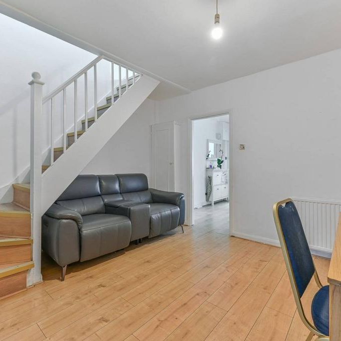 2 bedroom terraced house to rent - Photo 1