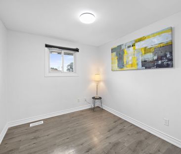 For Lease - 152 Taunton Road, Oshawa, Ontario - Photo 5