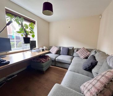 5 bedroom detached house to rent - Photo 2