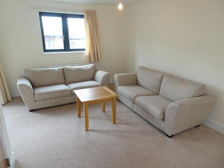 4 bedroom townhouse to rent - Photo 2