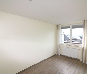 Wunderschöne 3 Zimmer Wohnung im Staffelgeschoss und Tiefgaragenste... - Photo 5