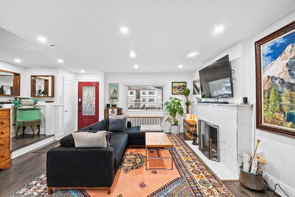 For Lease - 2496 Lake Shore Boulevard Unit# Main & Upper, Toronto, Ontario - Photo 1