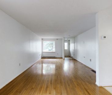 For Lease - 71 Geddes Crescent, Barrie, Ontario - Photo 1