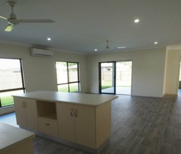 SOUTHSIDE GEM!!!! - Photo 2