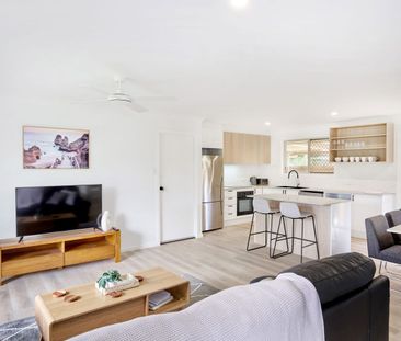 Fully furnished 10 minutes from Byron 3 month lease available - Photo 1