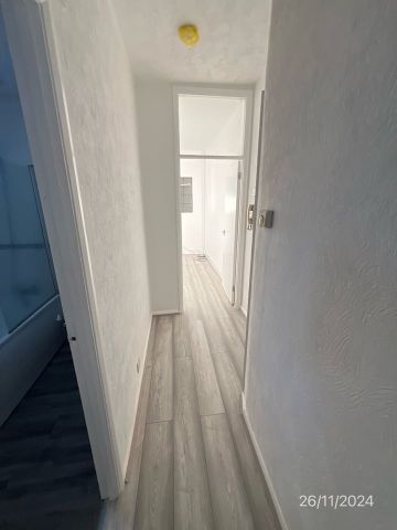 2 Bed Flat, The Drive, IG1 - Photo 5