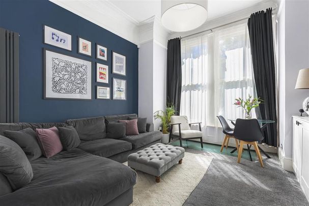 2 bedroom flat to rent - Photo 1