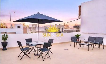 4 BEDROOM CHALET - SANTIAGO DE LA RIBERA - Photo 2