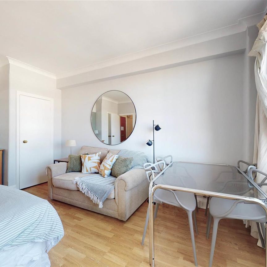 SLOANE AVENUE, SW3, London - Photo 1