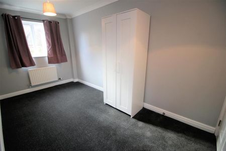 4 bedroom private hall to rent - Photo 4