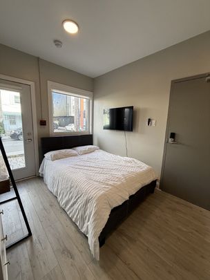 238 Carruthers Avenue - 103 - Photo 1