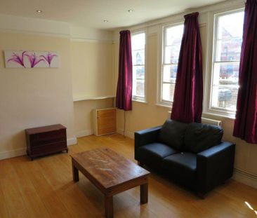 4 bedroom flat to rent - Photo 3