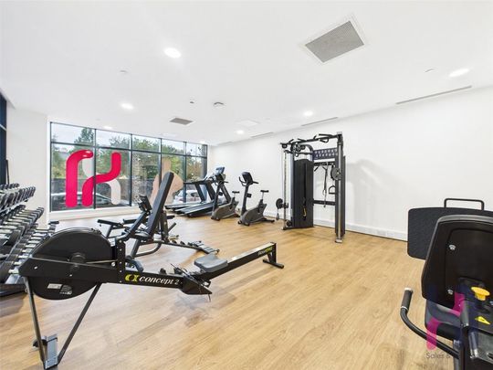 Studio to rent - Photo 1