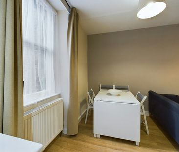 Flat to rent on - Photo 4