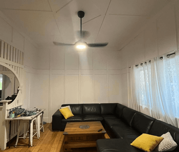 Charming Partly Furnished Timber Home - 1 Rowland Street, Bundaberg... - Photo 1