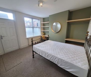 4 bedroom terraced house to rent - Photo 4