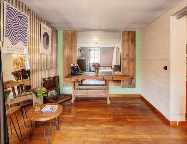 Unique loft-style apartment for rent - Photo 1