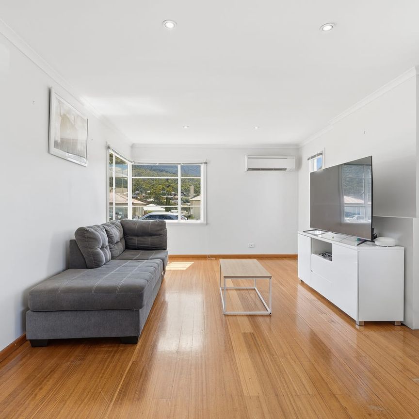 Warm and Welcoming Home - Photo 1