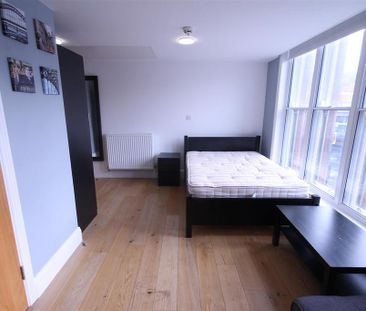 Studio to rent - Photo 3