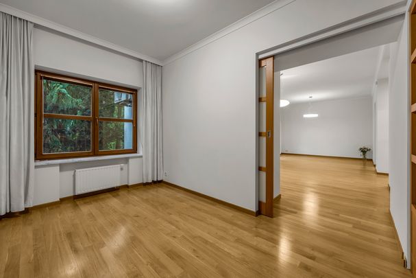 Komfortowy dom 236 m2 z pięknym ogrodem, Zawady - Photo 1