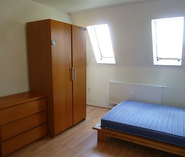 Ca. 80 m² gemütliche, möbelierte Dachgeschosswohnung zu vermieten! - Photo 1