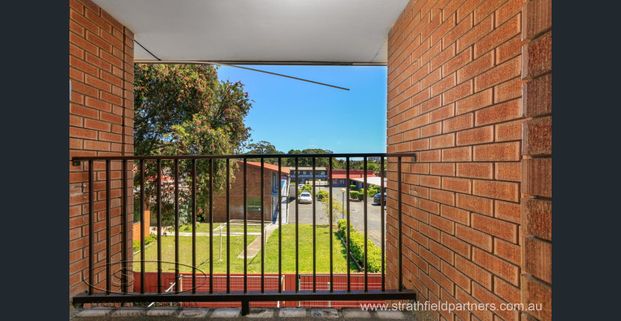 Convenient Apartment - Photo 1