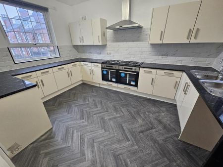 7 bedroom house to rent - Photo 4