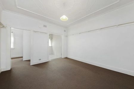 Stylish Apartment in Premier Harbourside Location - Photo 3