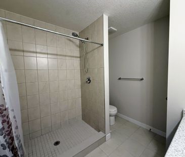 For Lease - 71 Wilkinson Avenue, Cambridge, Ontario - Photo 3