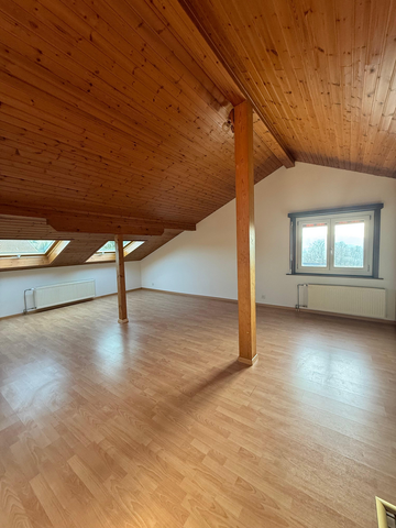 Helle 2.5-Dachzimmerwohnung im 3. Stock - Photo 2