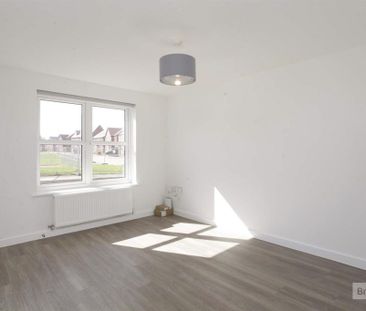 2 bed House To Let - Photo 4