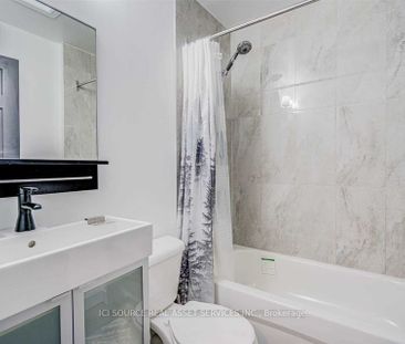 Detached Home For Lease | X8147694 - Photo 1