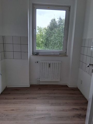 Helle 3 Zimmer-Wohnung mit viel Komfort in Haan-Ost! Nur mit WBS anzumieten! - Photo 2